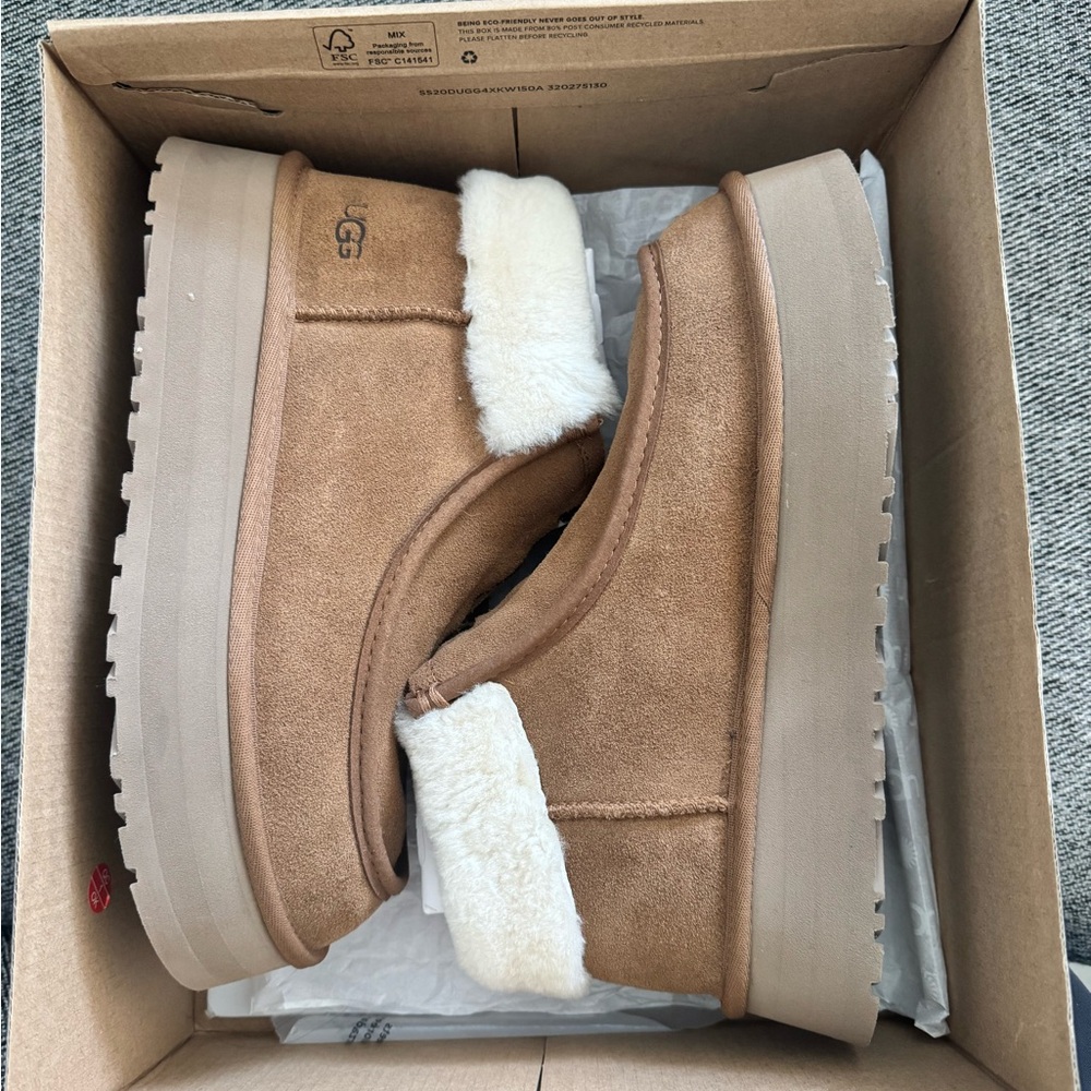 UGG Funkette Boots